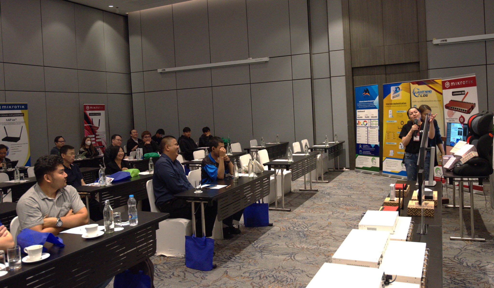 Seminar - Gallery 12